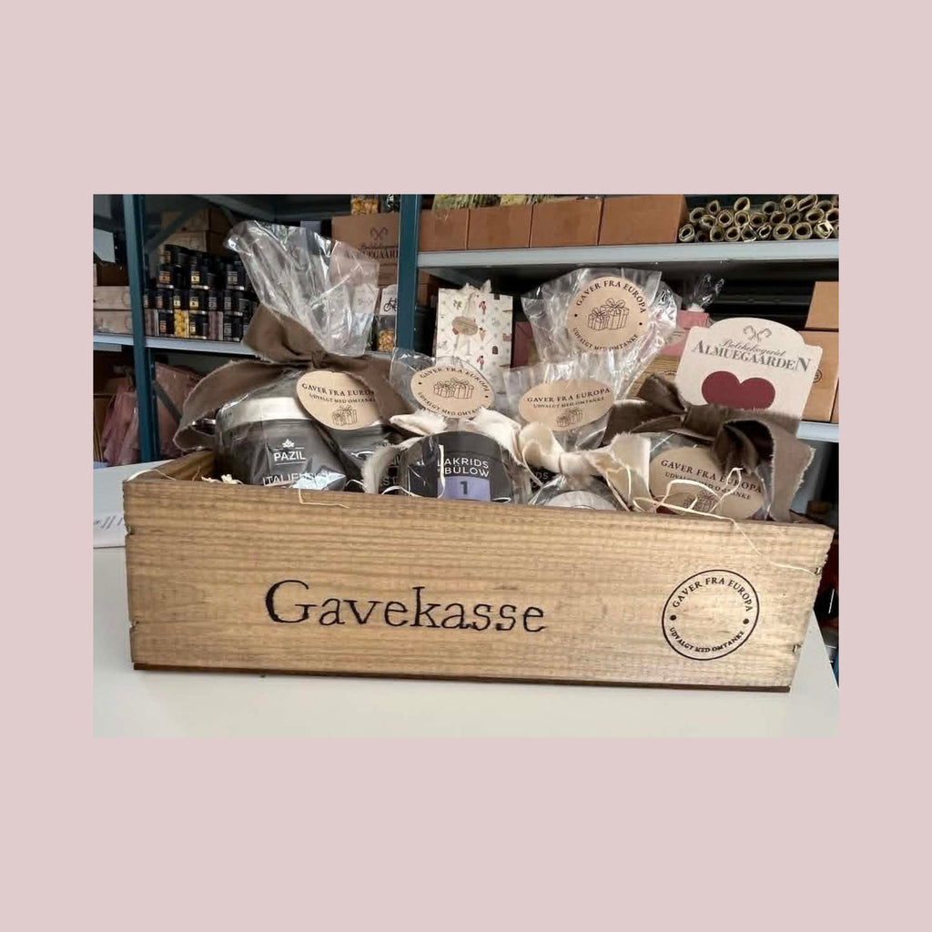 Gavekasse med 5 indpakkede gaver – altid en gave klar