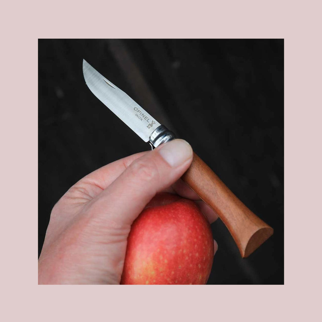 Opinel N°08 foldekniv i valnøddetræ med rustfri stålklinge